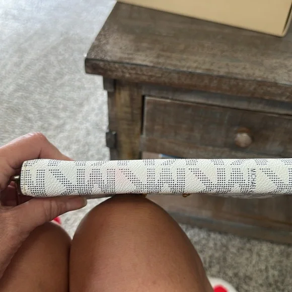 Michael Kors White and Blue wallet - Picture 4 of 5